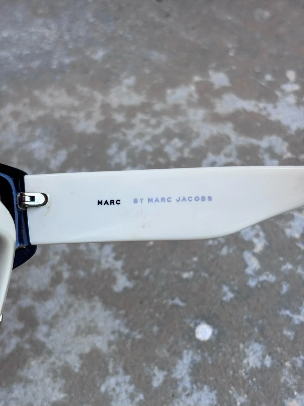 Marc by Marc Jacobs Brown Gradient Lenses with Cream Arms Sunglasses